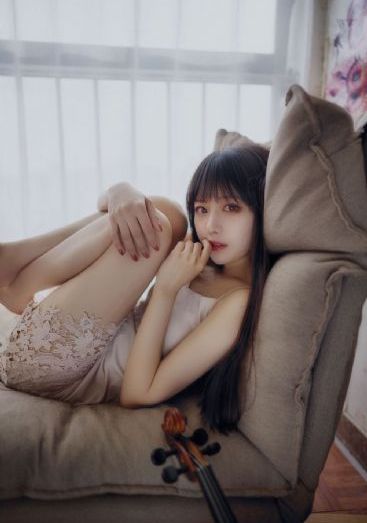 欧美哭泣头像_4K高清在线观看