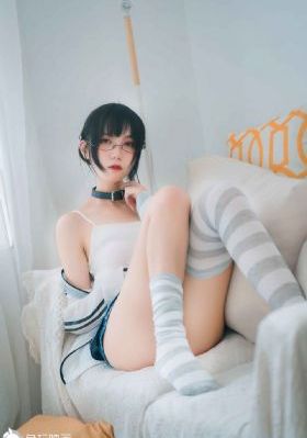 欧美操嫩快播_720全集免费播放