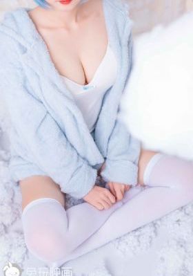 久久久久亚洲av成人精品_720免费电视剧