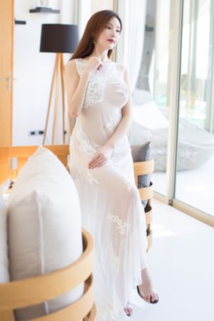 无码精品第一页_十万网红美女美酱