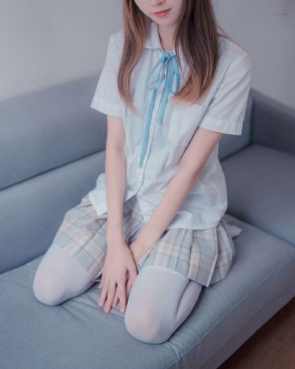 免费国产小u女合集_DVD免费播放