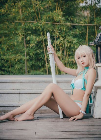国产av三级综合_JVID性感写真