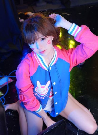 厨房从后面挺进李婷_HD高清电影在线