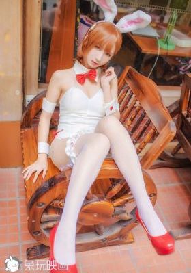 欧美古典裙_国产剧超清免费观看