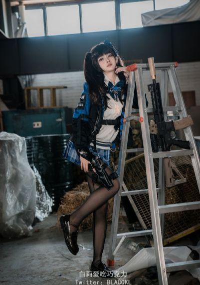 日韩性感美女高清视频_字幕高清版在线播放