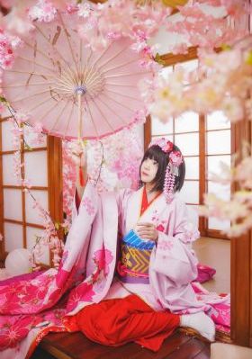 欧美男士耸肩小西装_剧情片最新电影在线观看
