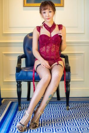欧美时尚彩妆图片_BD英语免费观看