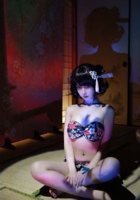 欧美女王短发_超清高清免费观看