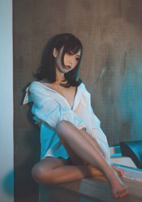 欧美落体女雷人图片_完整版在线观看