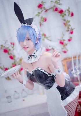 欧美女可爱洗脸束发带_国产剧免费在线播放